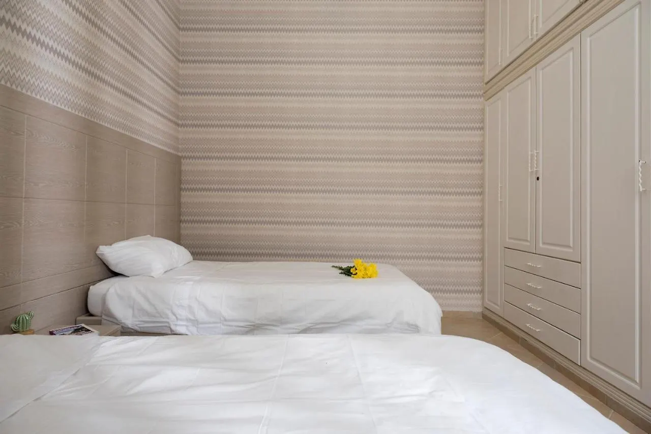 Pasteur 2Bd Spacious Apartment Beirut 0*,